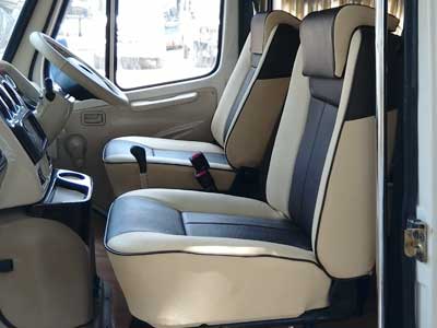 Traveller seat designs
